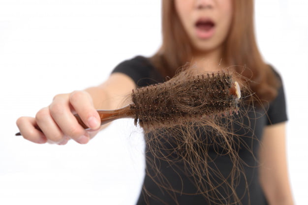 علاج الشعر من التساقط الوراثي